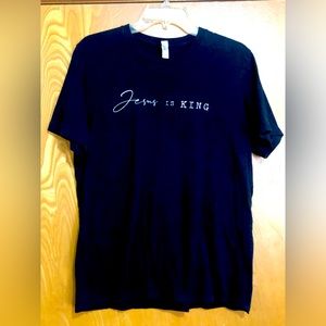 ‘Jesus is King’ Graphic Tee